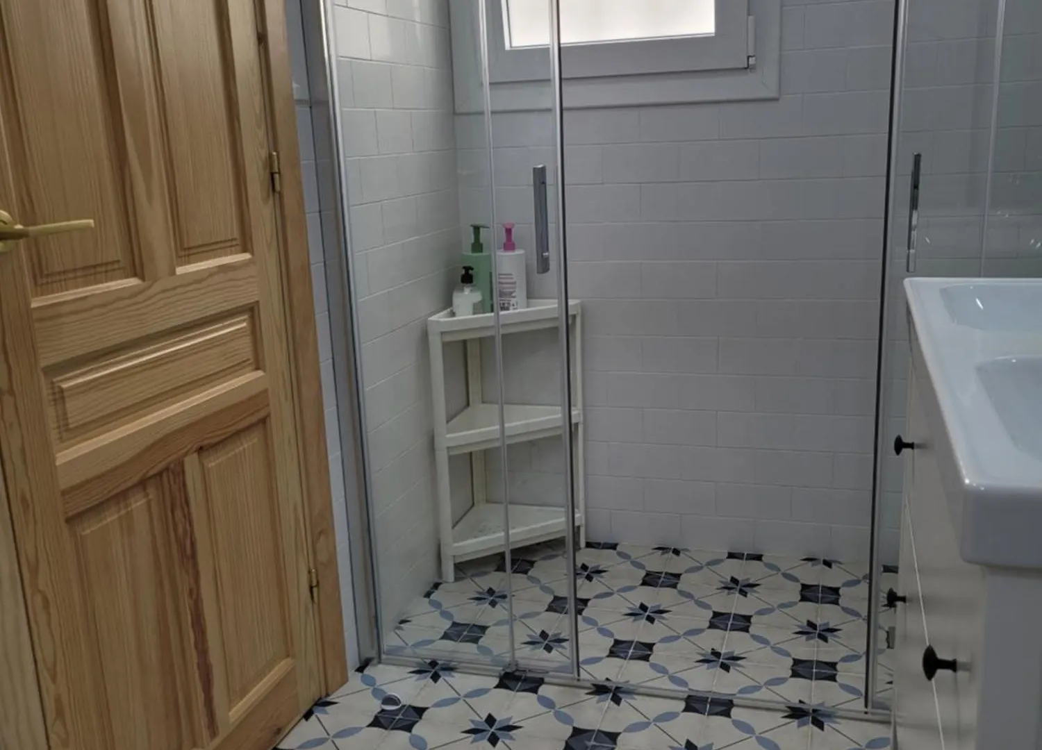 Apartamento Con Wifi, Patio Y Garaje Privado Alcala de Guadaira Apartment